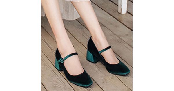 Green velvet mary online jane shoes