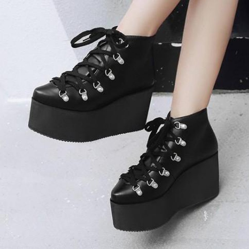 black platforms shoes