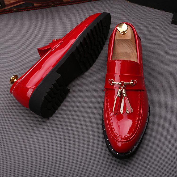 pointed toe trainers