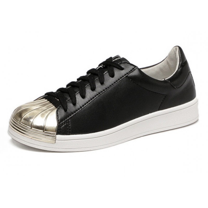 shiny black tennis shoes