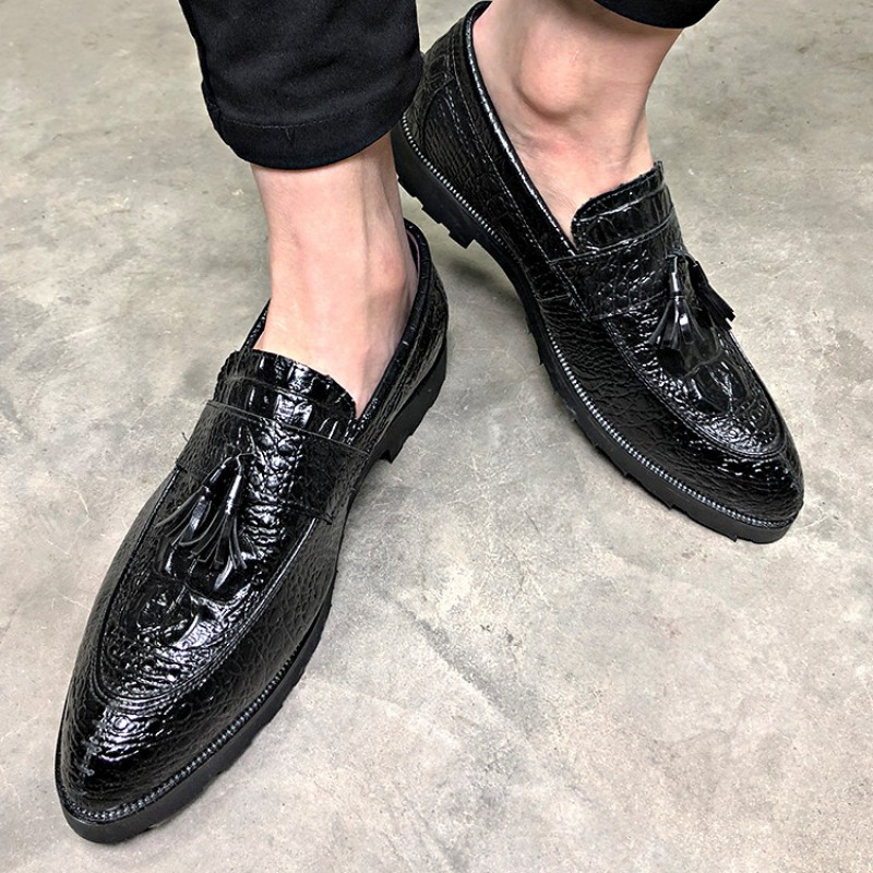 mens pointed loafers