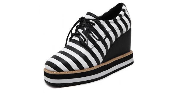 Black and white striped wedges online