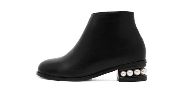 The giant store heeled ankle boots