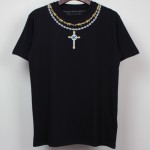 Black White Cross Emblem Necklace Round Neck Short Sleeves Mens T-Shirt